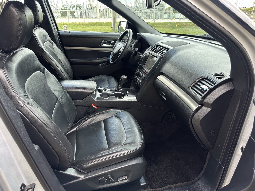 2018 Ford Explorer Image 18