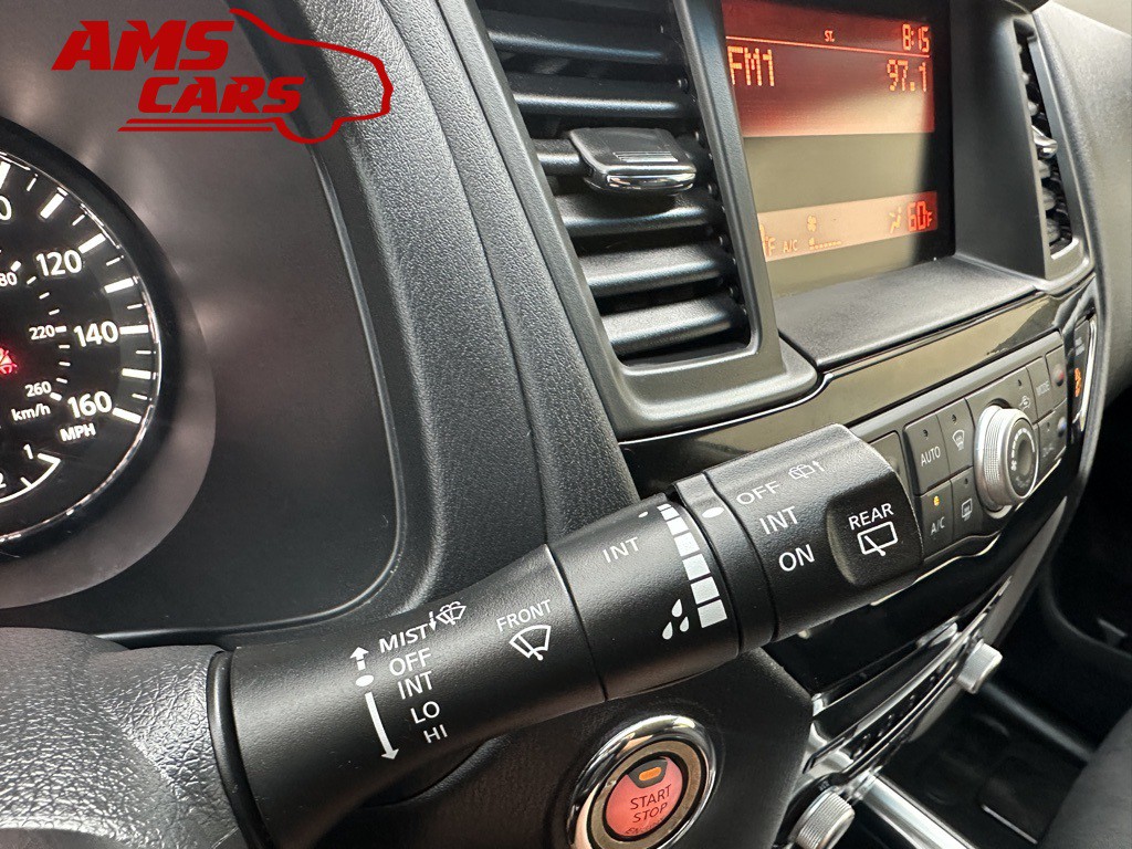 2015 Nissan Pathfinder Image 24