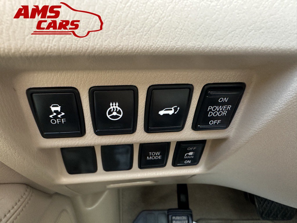 2013 Nissan Pathfinder Image 25