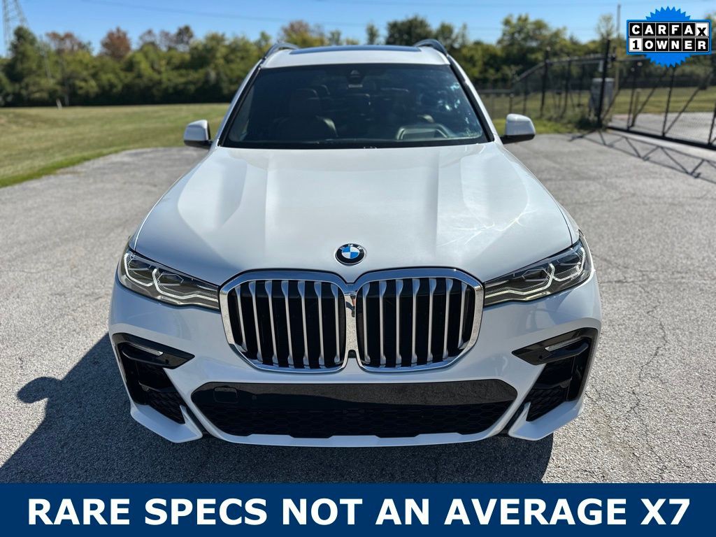 2022 BMW X7 Image 2