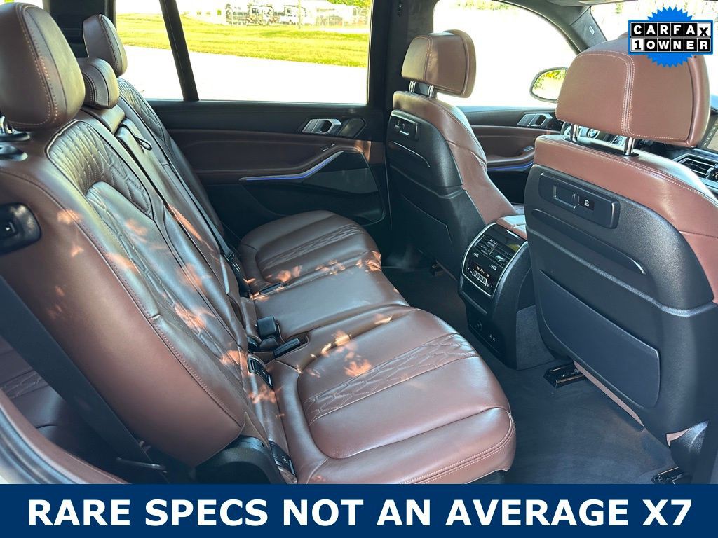 2022 BMW X7 Image 16