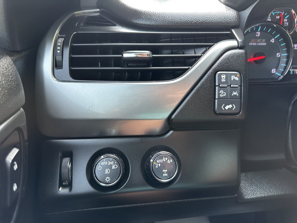 2019 Chevrolet Tahoe Image 32