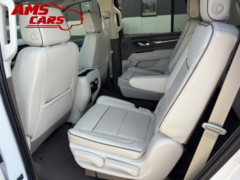 2022 GMC Yukon Image 13