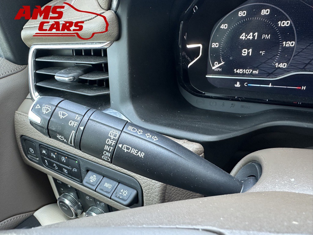 2022 GMC Yukon Image 33