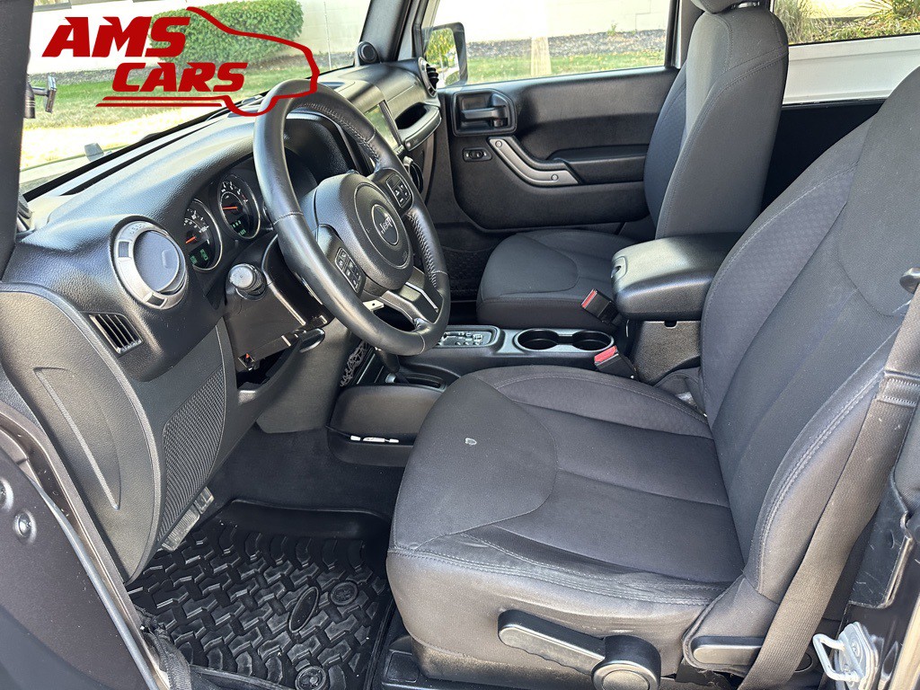 2014 Jeep Wrangler Image 10