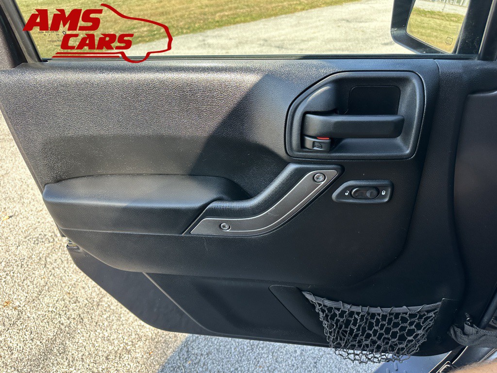 2014 Jeep Wrangler Image 26