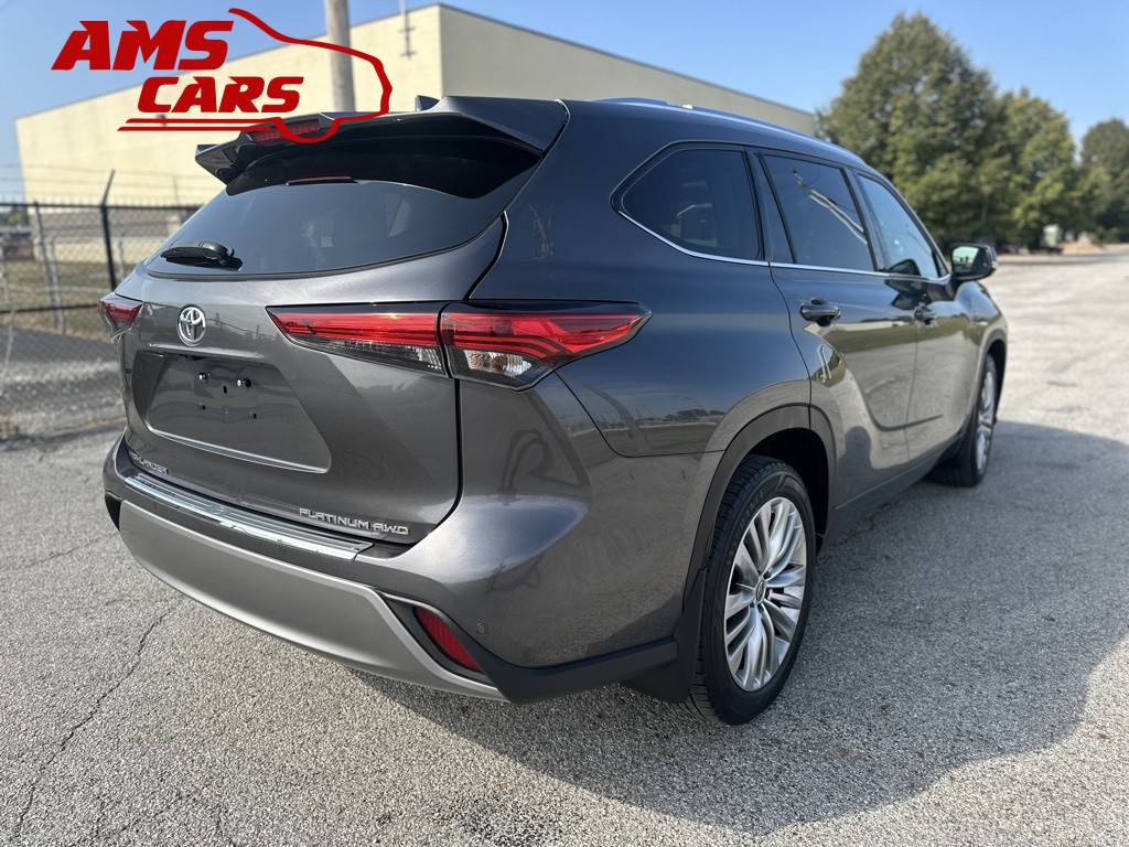 2022 Toyota Highlander Image 4