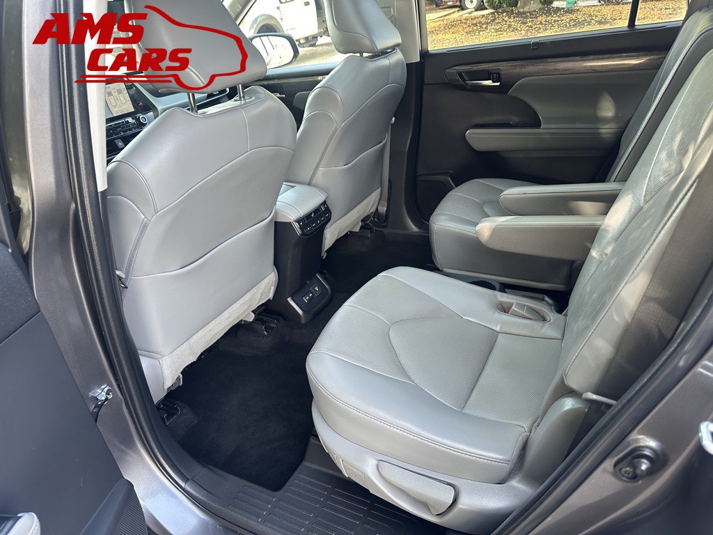 2022 Toyota Highlander Image 12