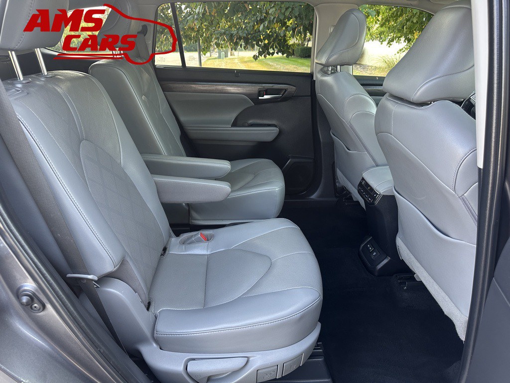 2022 Toyota Highlander Image 17