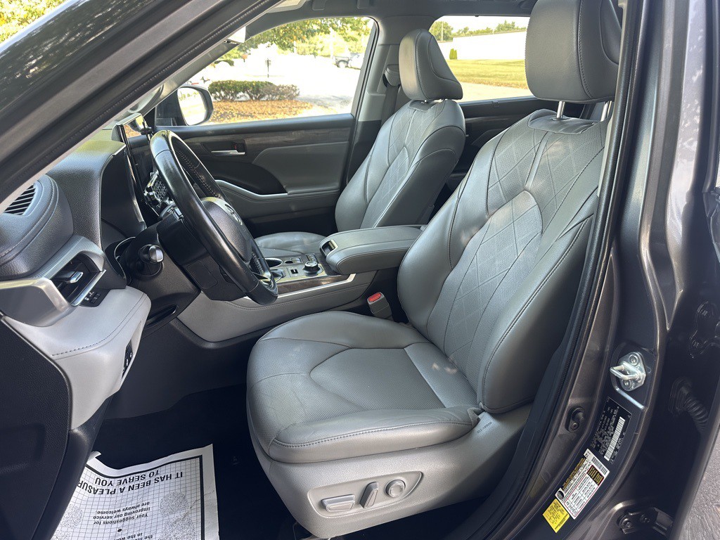 2022 Toyota Highlander Image 11