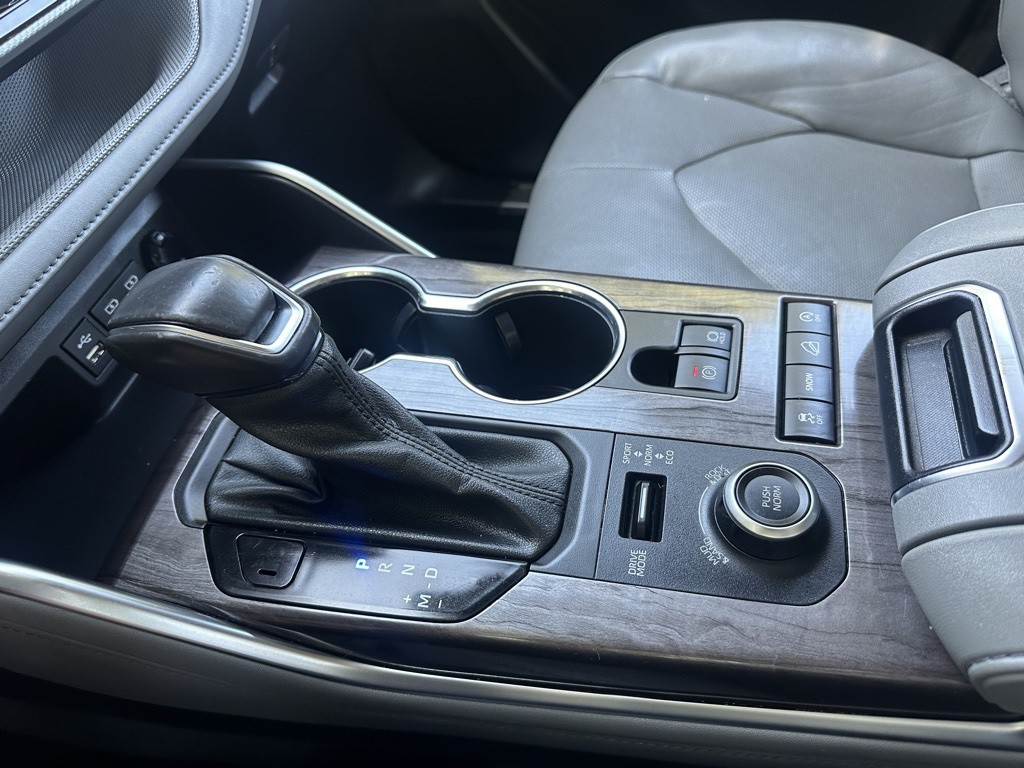 2022 Toyota Highlander Image 40