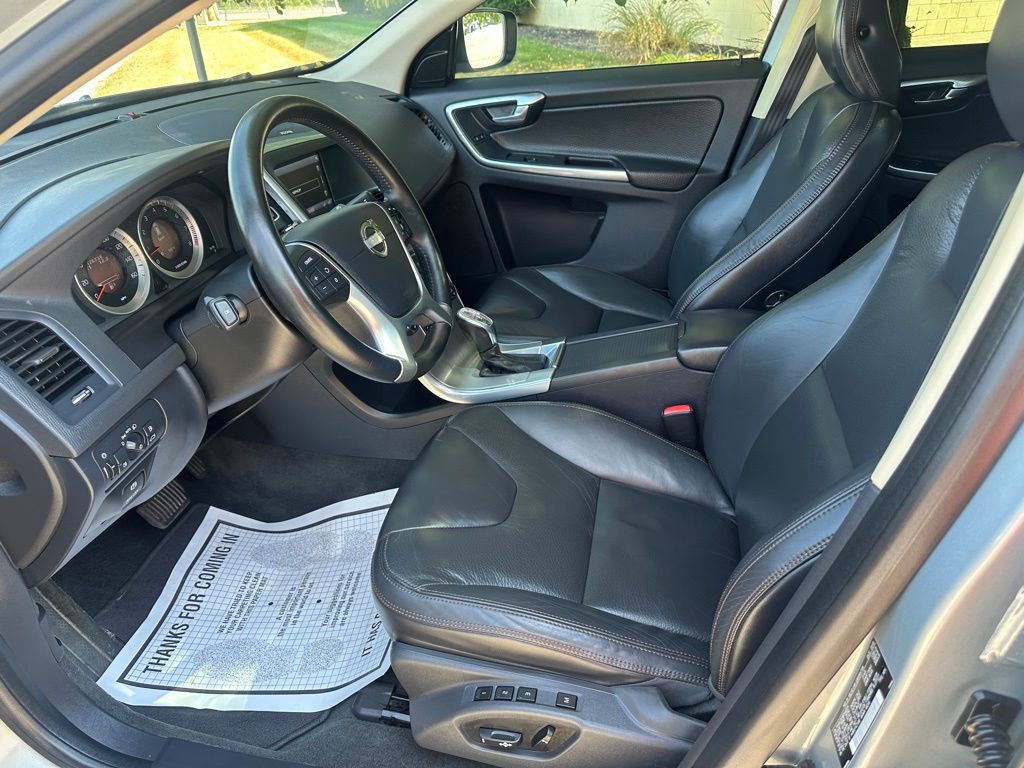 2013 Volvo XC60 Image 10