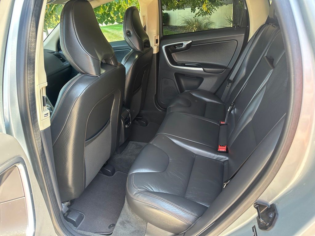 2013 Volvo XC60 Image 12