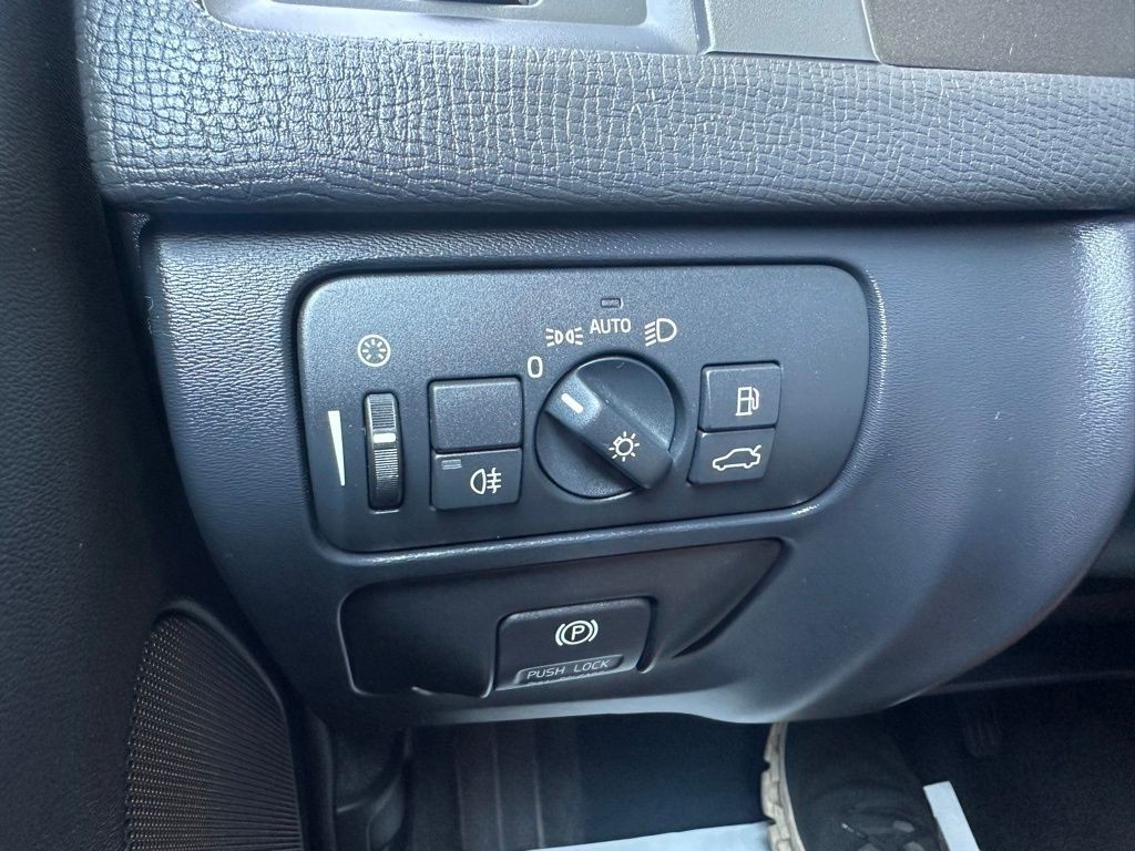 2013 Volvo XC60 Image 24