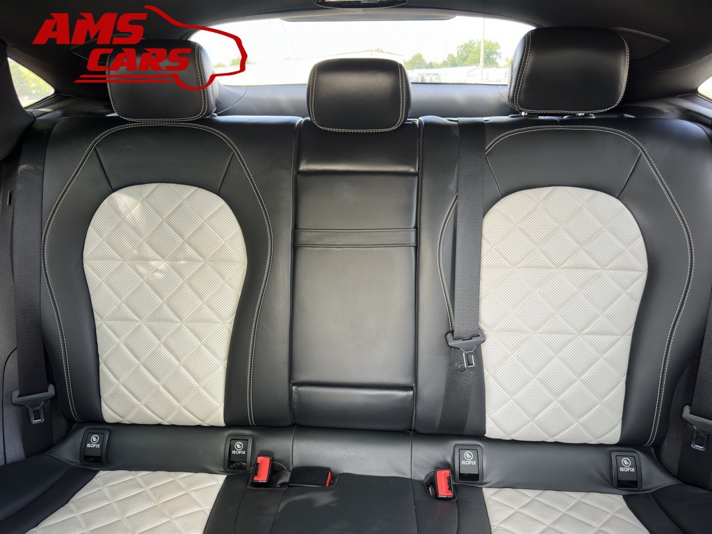 2019 Mercedes-Benz GLC-Class Image 13