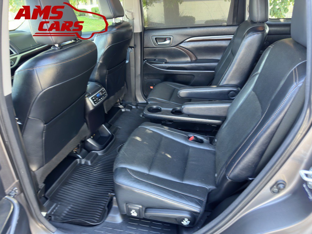 2014 Toyota Highlander Image 14
