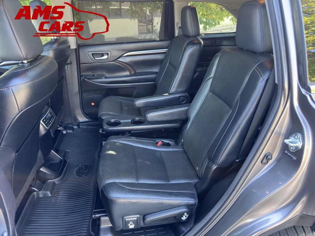 2014 Toyota Highlander Image 15
