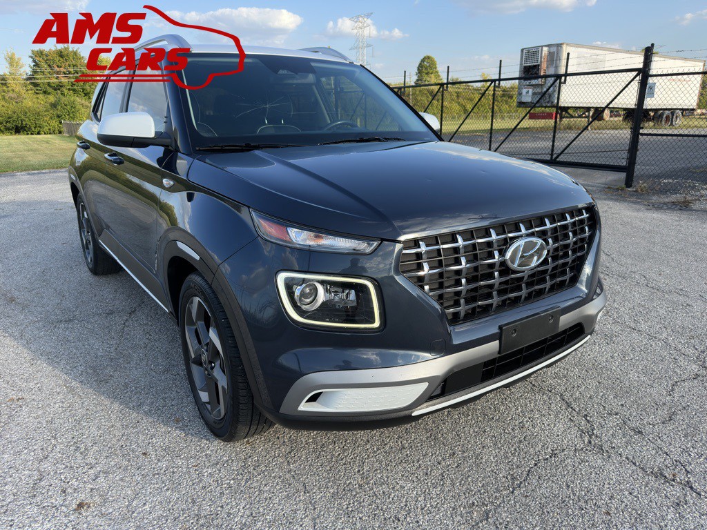 2023 Hyundai Venue Image 3
