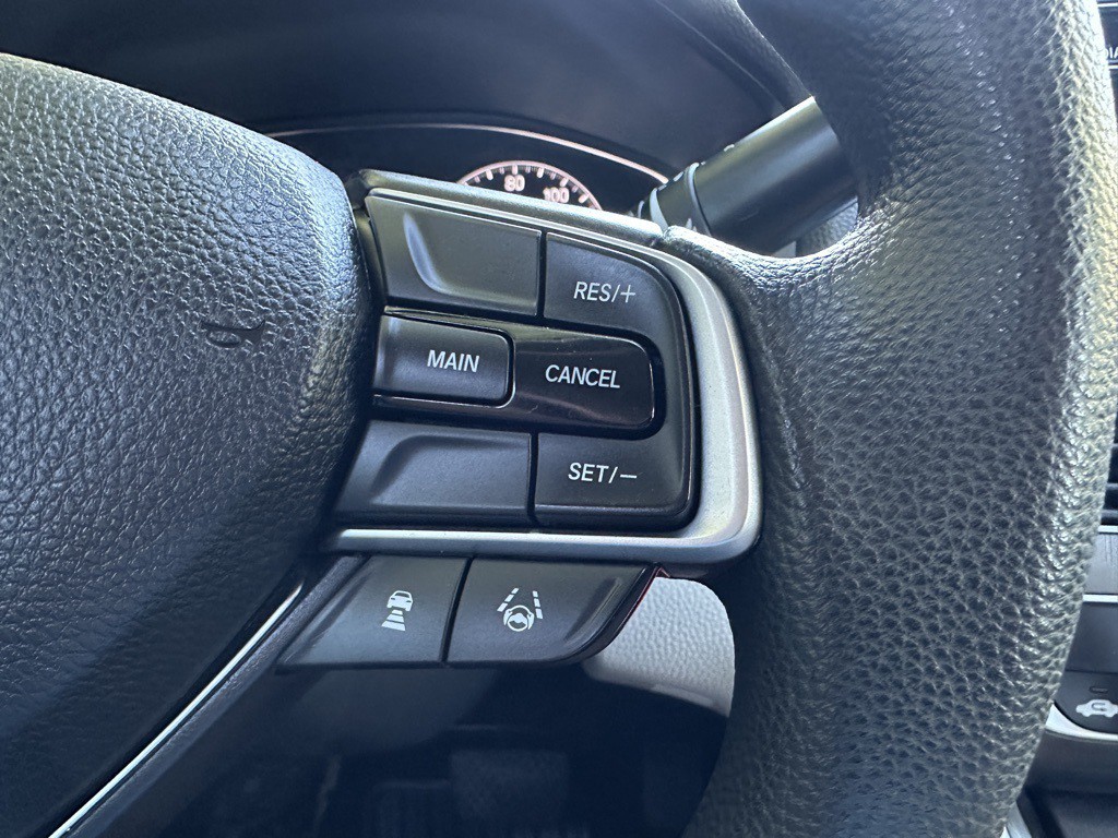 2018 Honda Accord Image 18