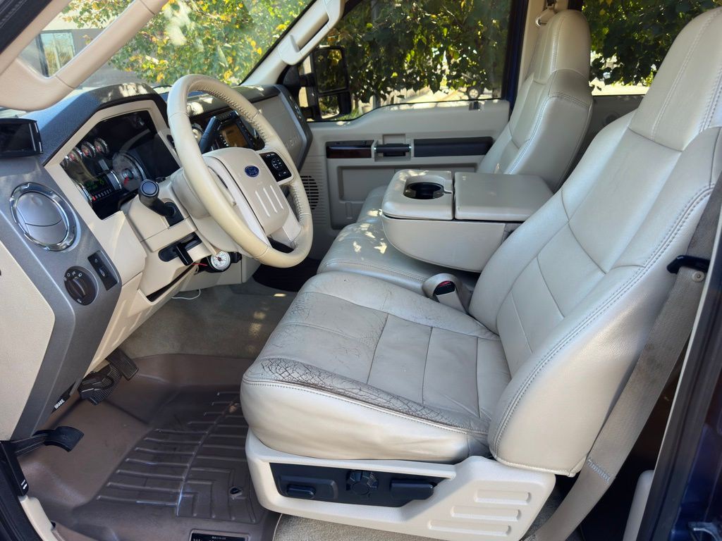 2010 Ford F-250 Image 10