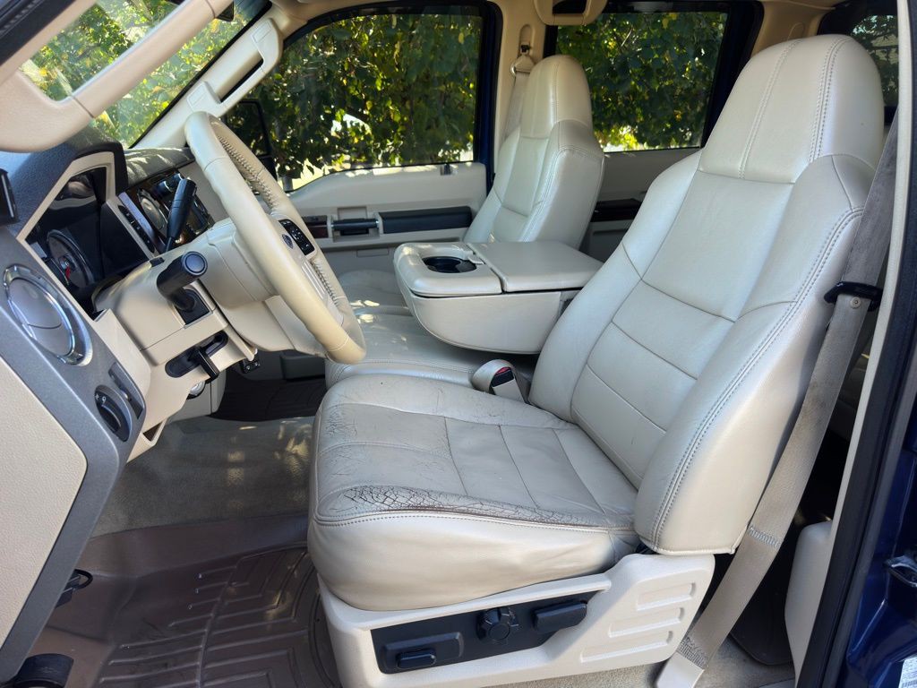 2010 Ford F-250 Image 11
