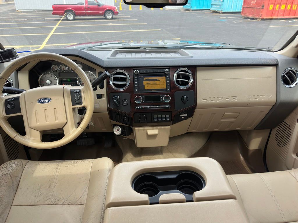 2010 Ford F-250 Image 7