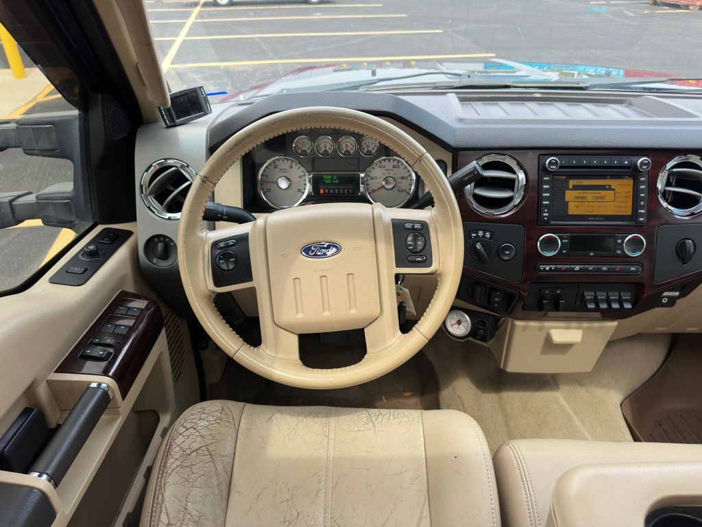 2010 Ford F-250 Image 8
