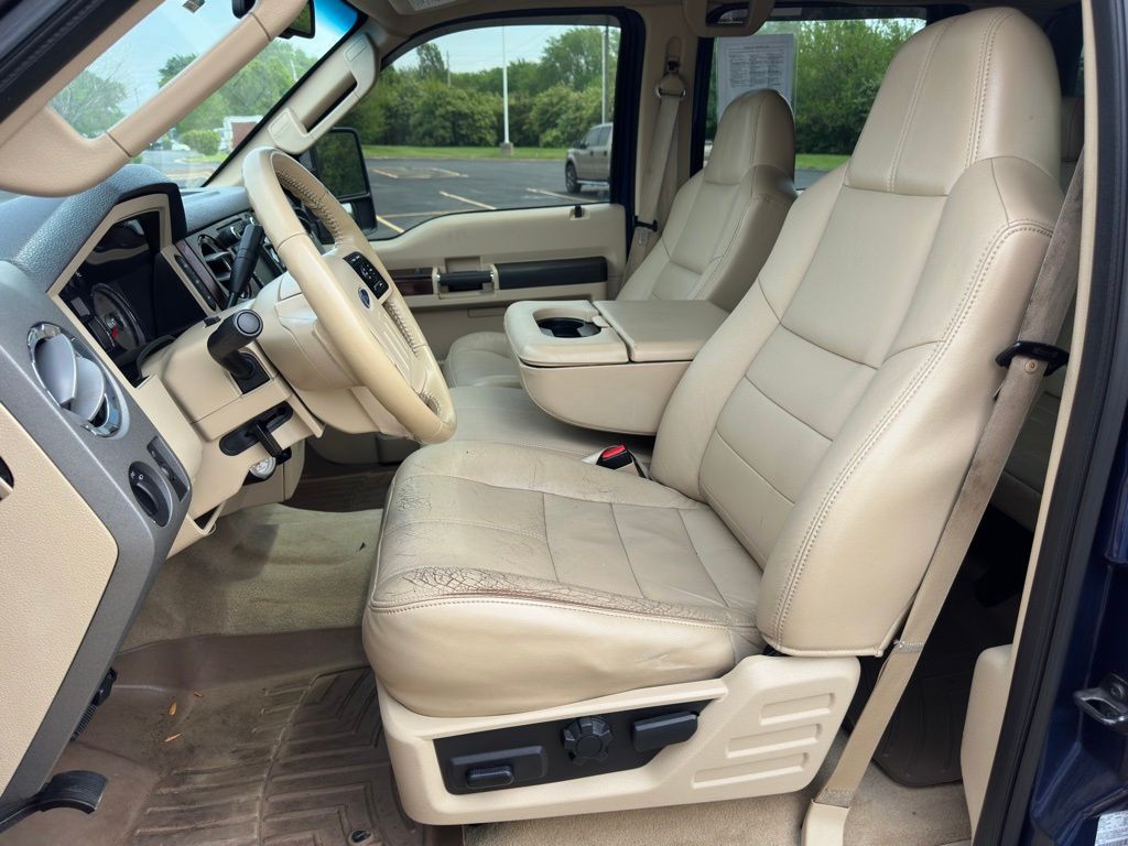 2010 Ford F-250 Image 10