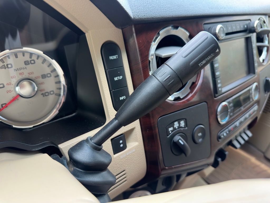 2010 Ford F-250 Image 17