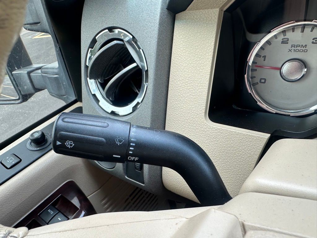 2010 Ford F-250 Image 18