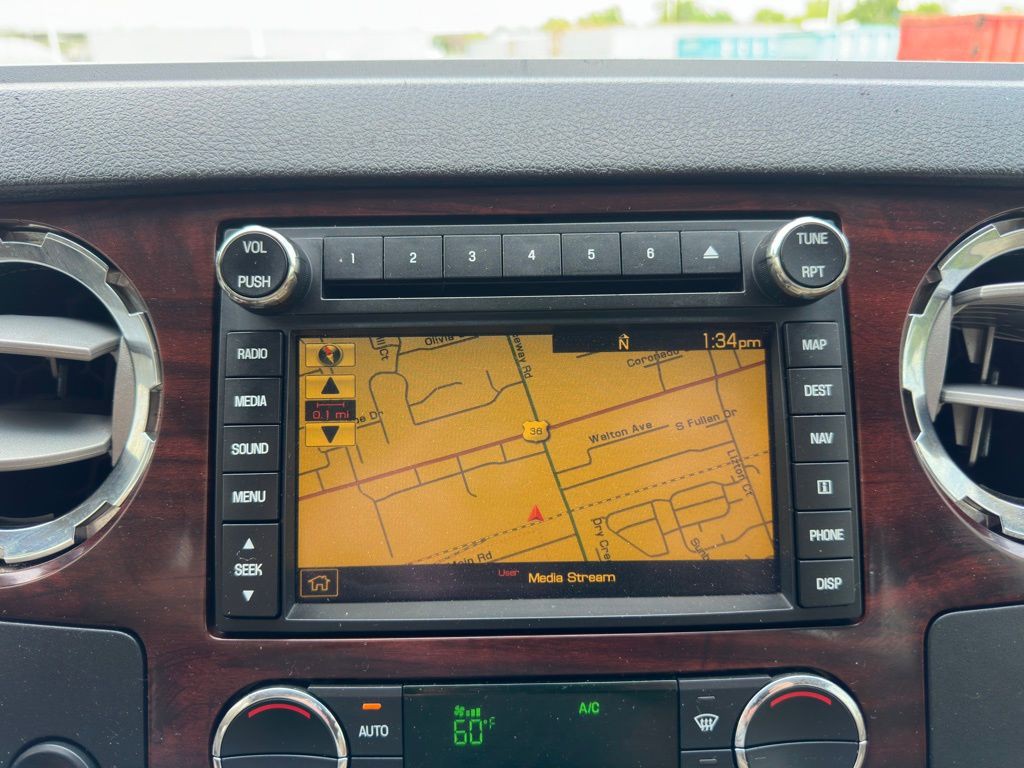 2010 Ford F-250 Image 25