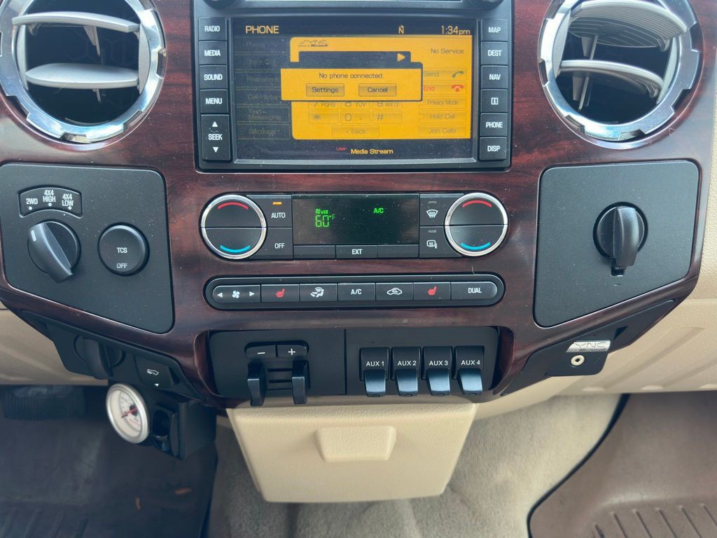 2010 Ford F-250 Image 28