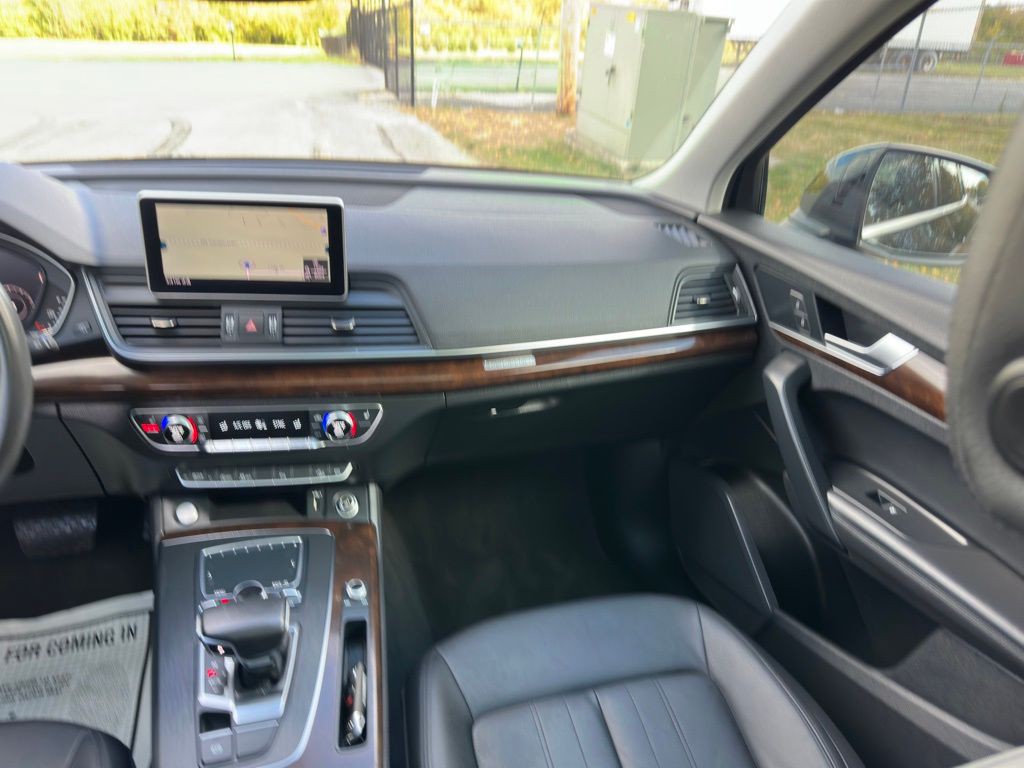 2020 Audi Q5 Image 9