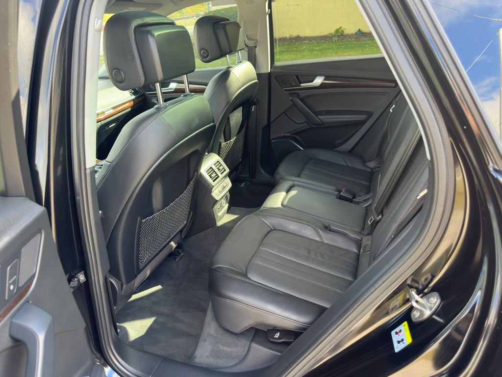 2020 Audi Q5 Image 11