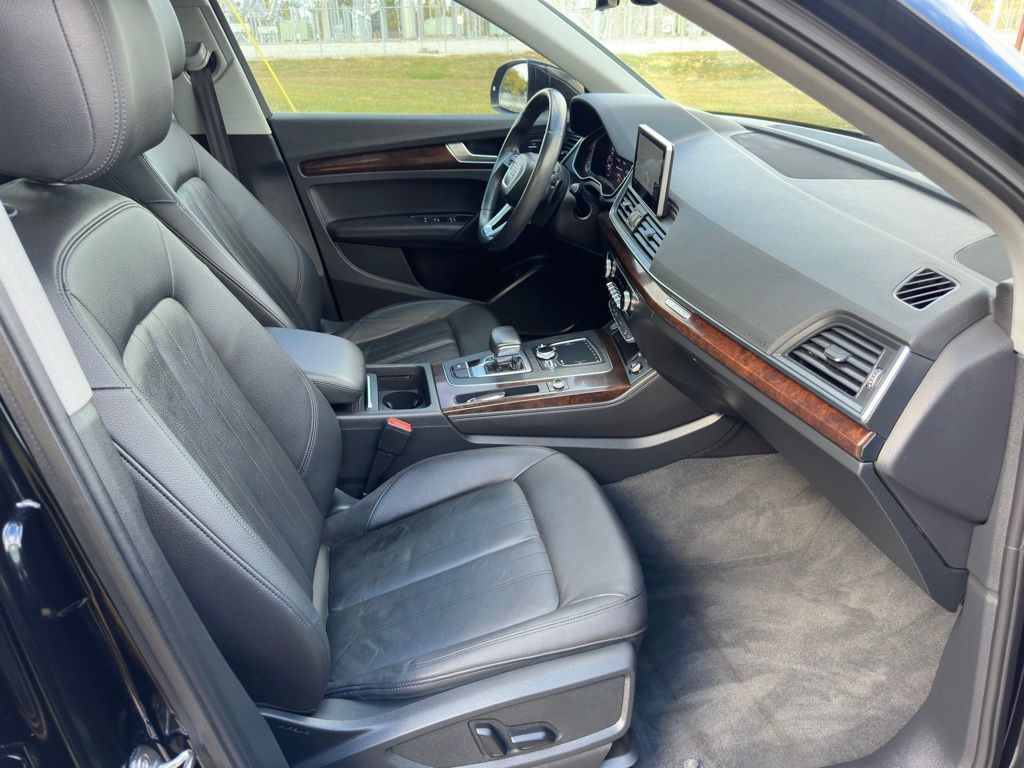 2020 Audi Q5 Image 14