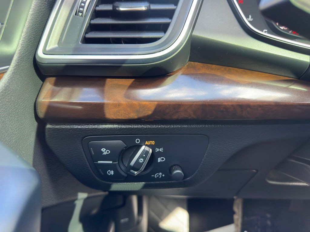 2020 Audi Q5 Image 23