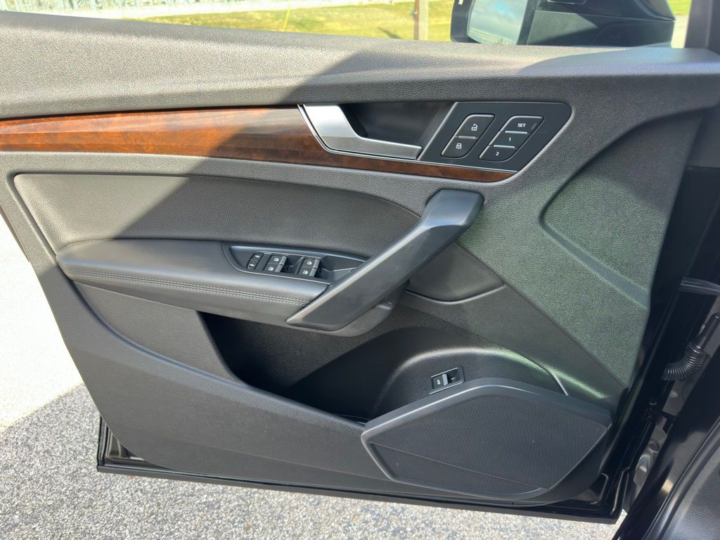 2020 Audi Q5 Image 34