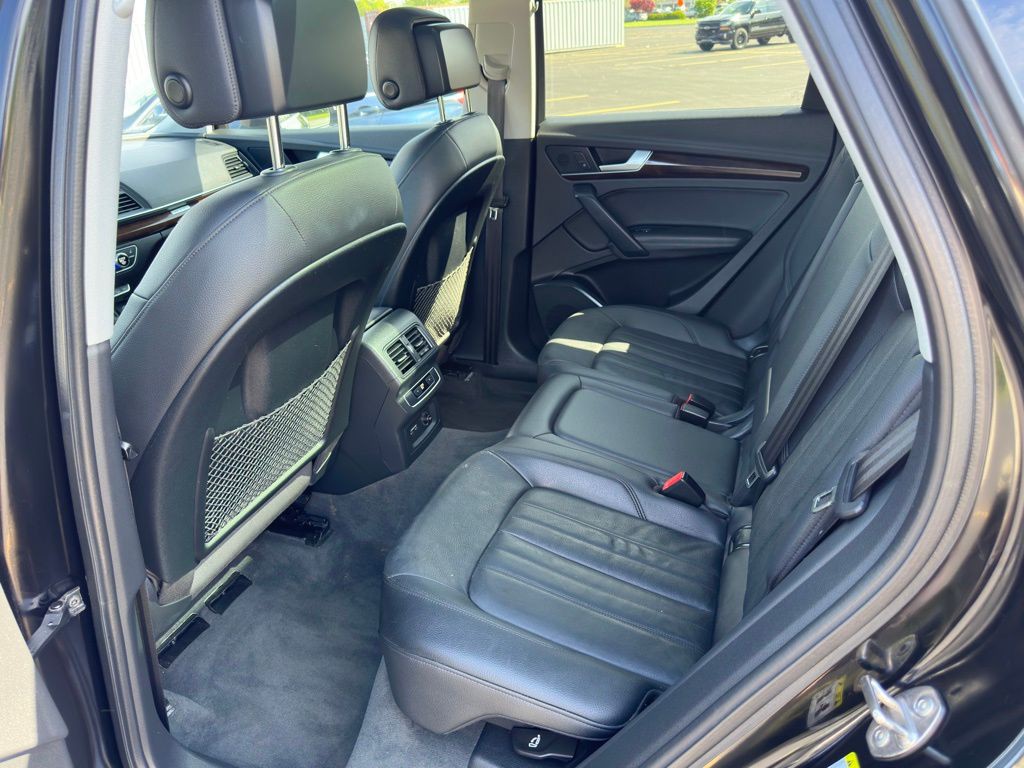 2020 Audi Q5 Image 11