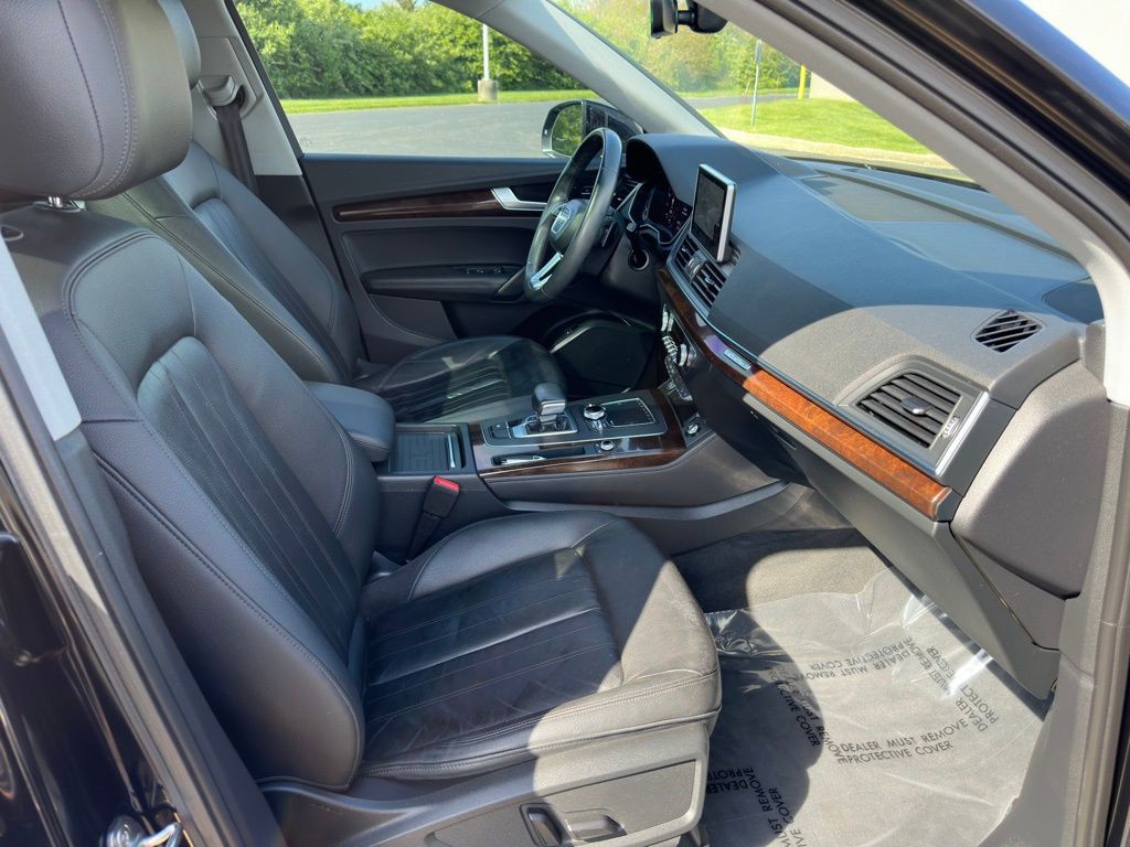 2020 Audi Q5 Image 14