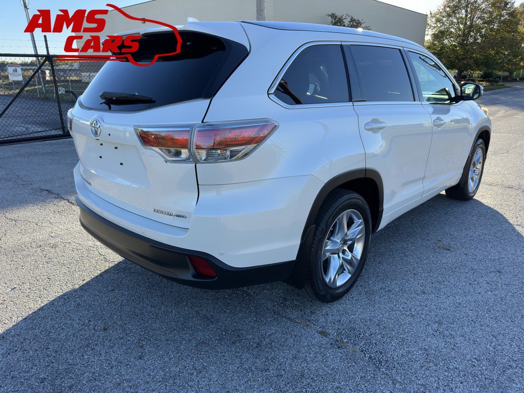 2015 Toyota Highlander Image 4