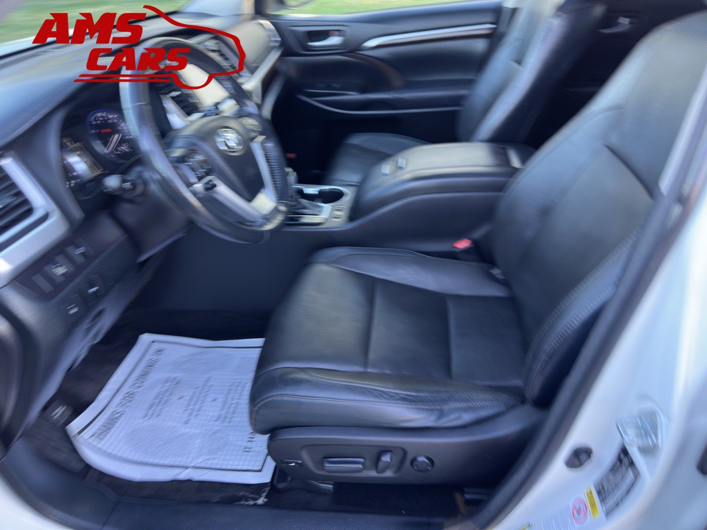 2015 Toyota Highlander Image 10