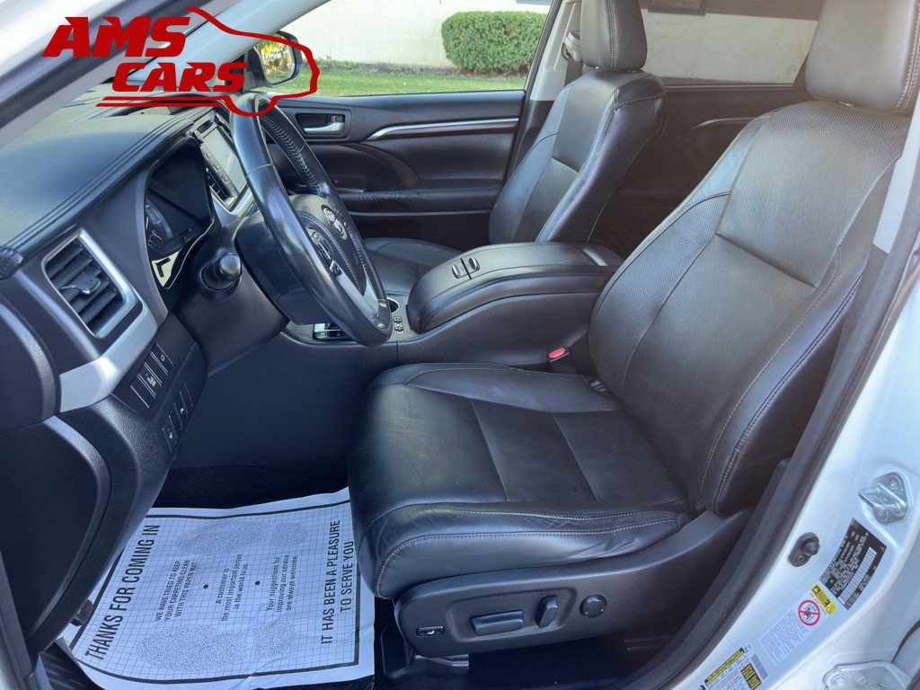 2015 Toyota Highlander Image 11