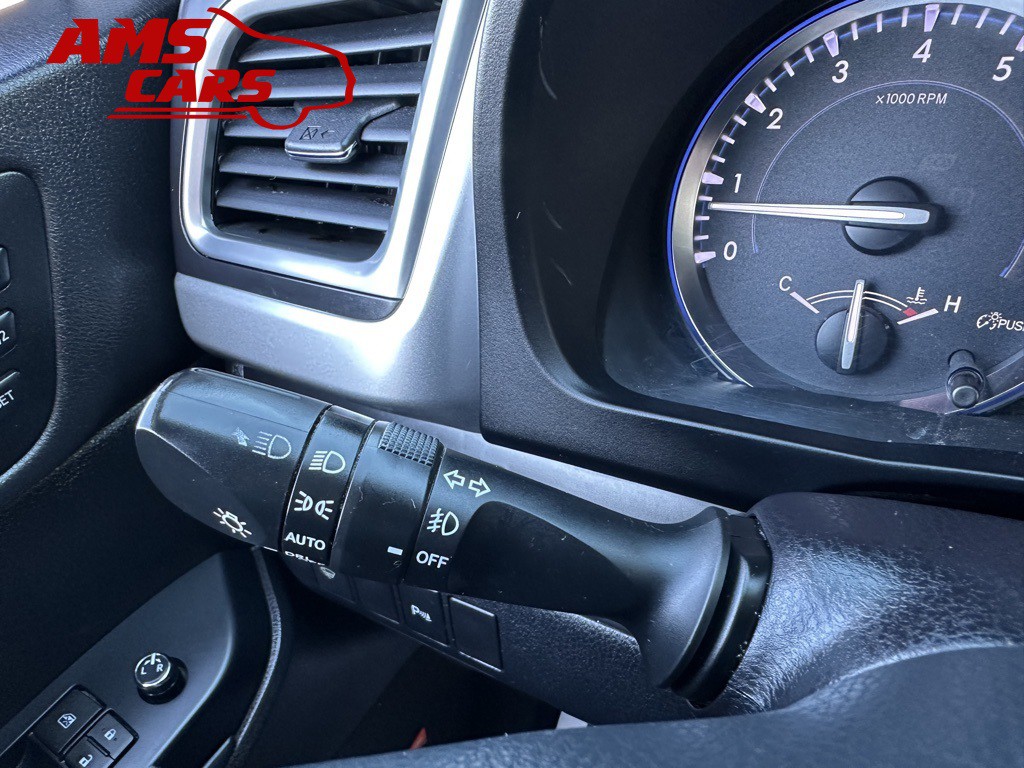 2015 Toyota Highlander Image 25