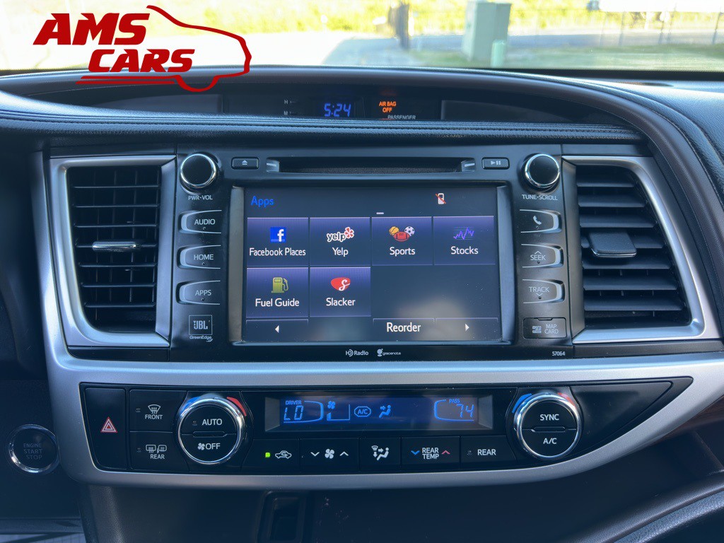 2015 Toyota Highlander Image 34