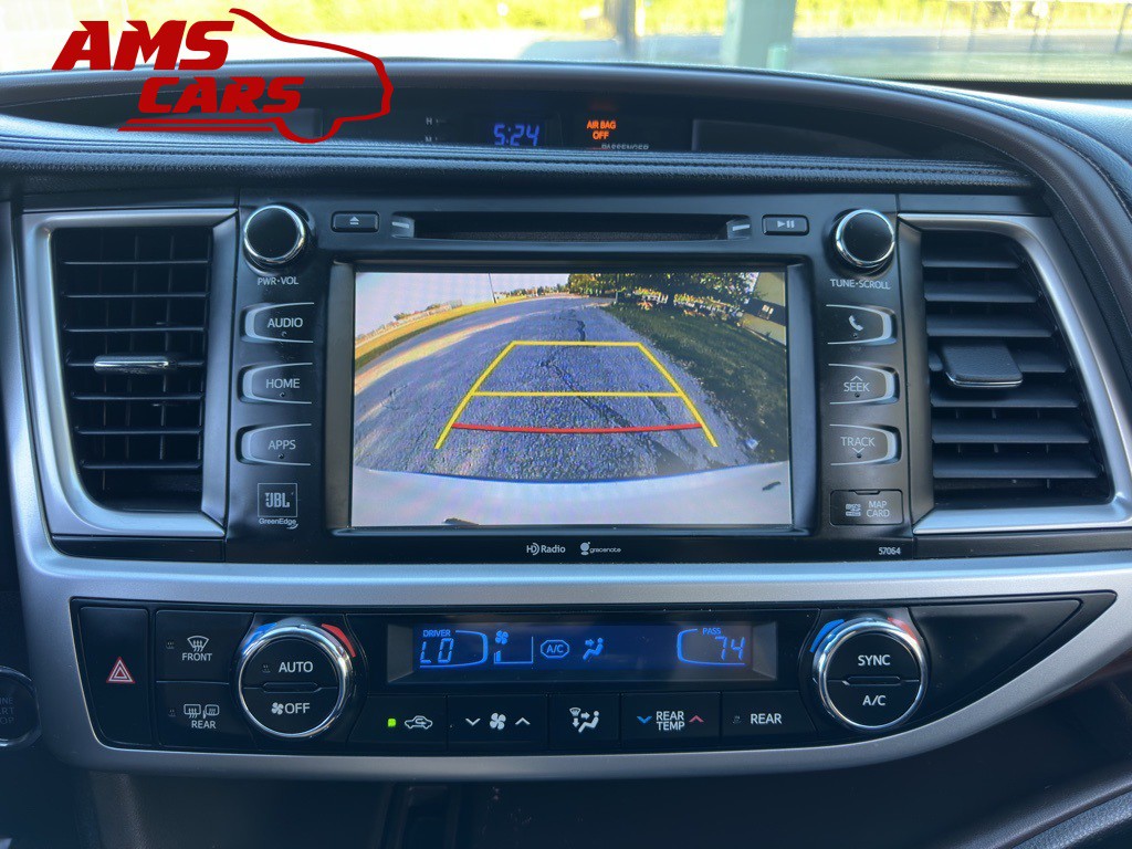 2015 Toyota Highlander Image 36