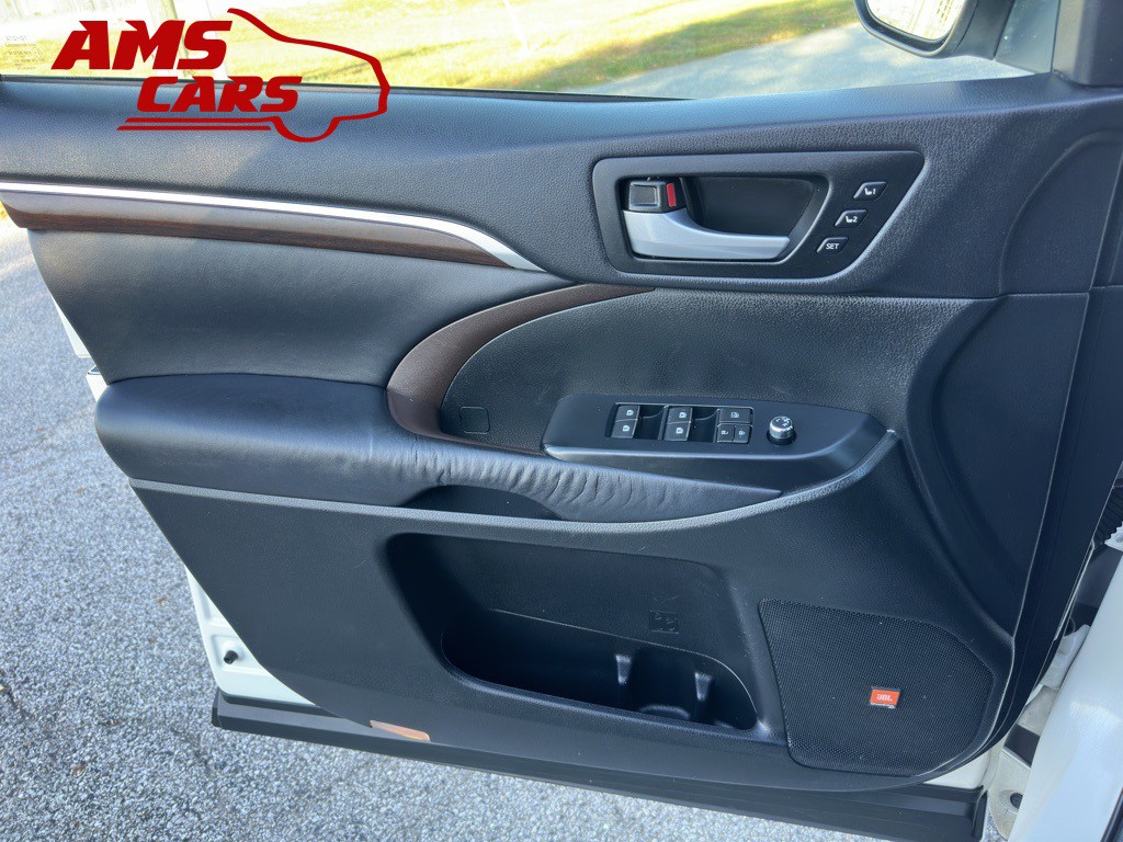 2015 Toyota Highlander Image 42