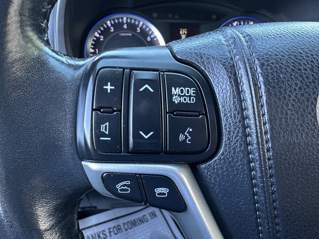 2015 Toyota Highlander Image 26