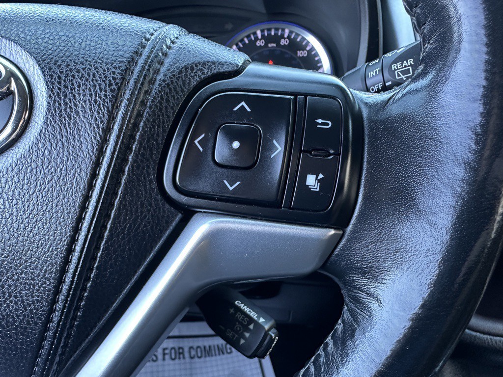 2015 Toyota Highlander Image 27