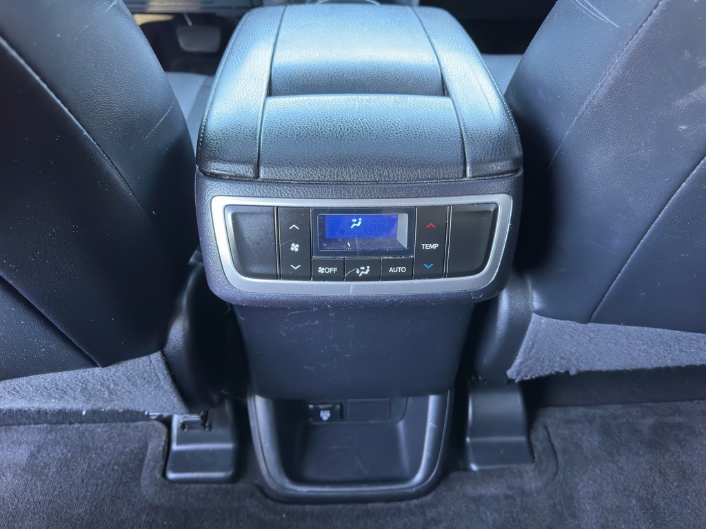 2015 Toyota Highlander Image 44