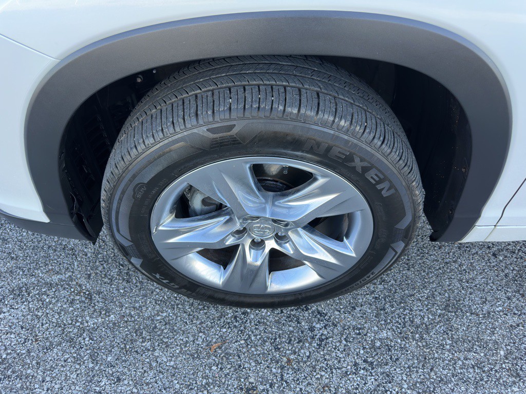 2015 Toyota Highlander Image 50